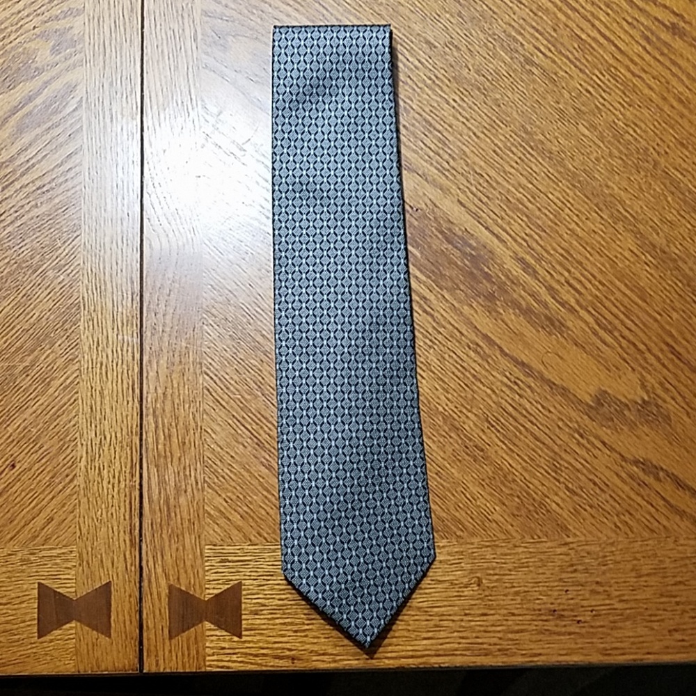 Mundo Uomo Italian made Neck Tie 100% Silk